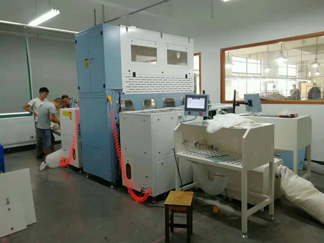全自动充绒机